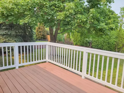 Exterior - 2703 E Thurston Ave, Spokane, WA 99223 photo 6 of 8