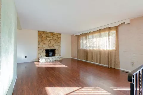Living - 2703 E Thurston Ave, Spokane, WA 99223 photo 3 of 9