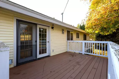 Exterior - 2703 E Thurston Ave, Spokane, WA 99223 photo 4 of 8
