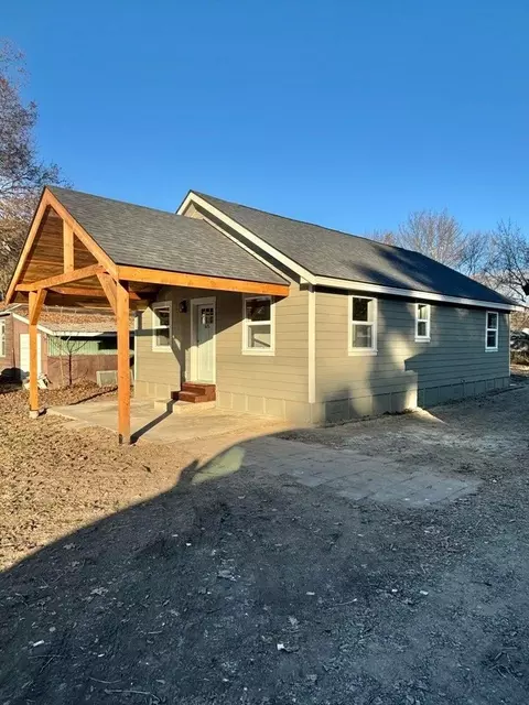 635 Juniper St, Kettle Falls, WA 99141