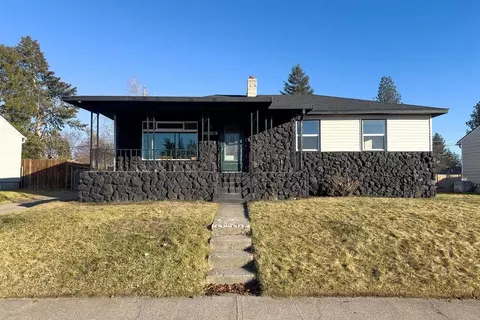 5520 N F St, Spokane, WA 99205