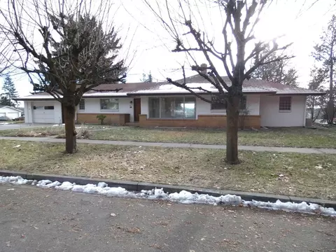 105 W 6th St, Cheney, WA 99004