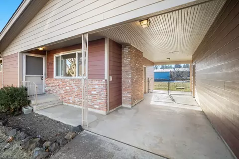 11722 E 15th Ave, Spokane Valley, WA 99206 photo 3