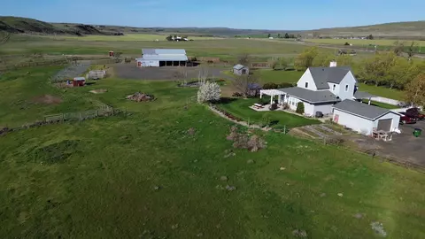 821 Old Sr 26 Hwy, Hooper, WA 99333