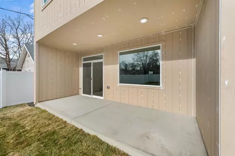 Exterior - 2414 Everett Ave, Spokane, WA 99217 photo 4 of 5