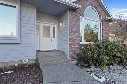 728 E Golden Rd, Spokane, WA 99208 photo 2