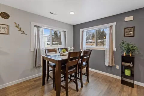 Dining - 13623 E 12th Ave, Spokane Valley, WA 99216 photo 2 of 3