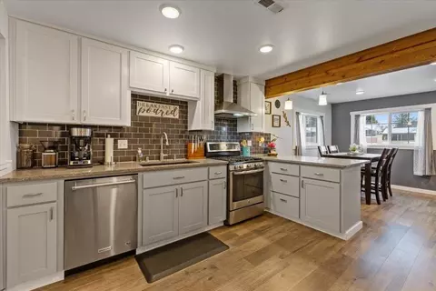 Kitchen - 13623 E 12th Ave, Spokane Valley, WA 99216 photo 3 of 3