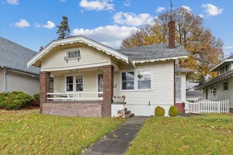 2001 E Illinois Ave, Spokane, WA 99207