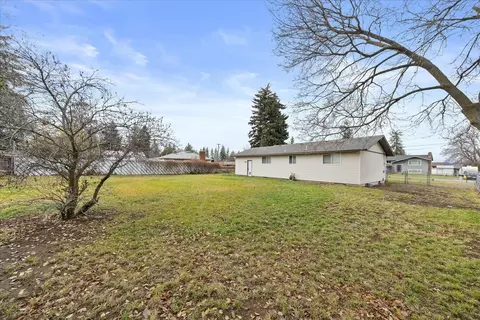Exterior - 10902 E 10th Ave, Spokane Valley, WA 99206 photo 10 of 11