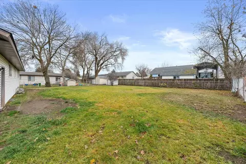 Exterior - 10902 E 10th Ave, Spokane Valley, WA 99206 photo 7 of 11