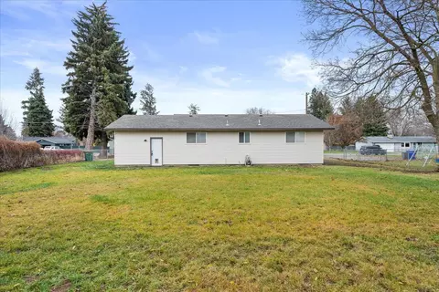 Exterior - 10902 E 10th Ave, Spokane Valley, WA 99206 photo 9 of 11