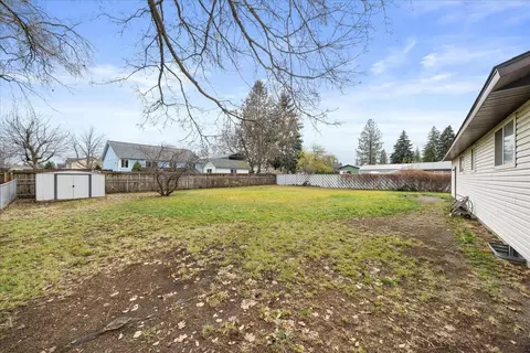 Exterior - 10902 E 10th Ave, Spokane Valley, WA 99206 photo 11 of 11