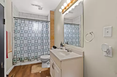 Bath - 4618 E 5th Ave, Spokane Valley, WA 99212 photo 1 of 1