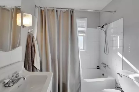 Bath - 11922 E 3rd Ave, Spokane Valley, WA 99206 photo 2 of 3