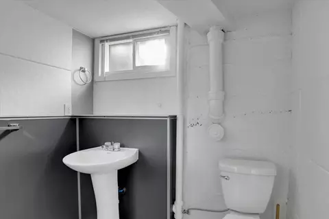 Bath - 11922 E 3rd Ave, Spokane Valley, WA 99206 photo 3 of 3
