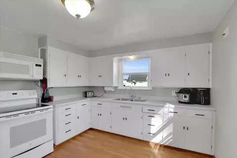 Kitchen - 11922 E 3rd Ave, Spokane Valley, WA 99206 photo 1 of 4