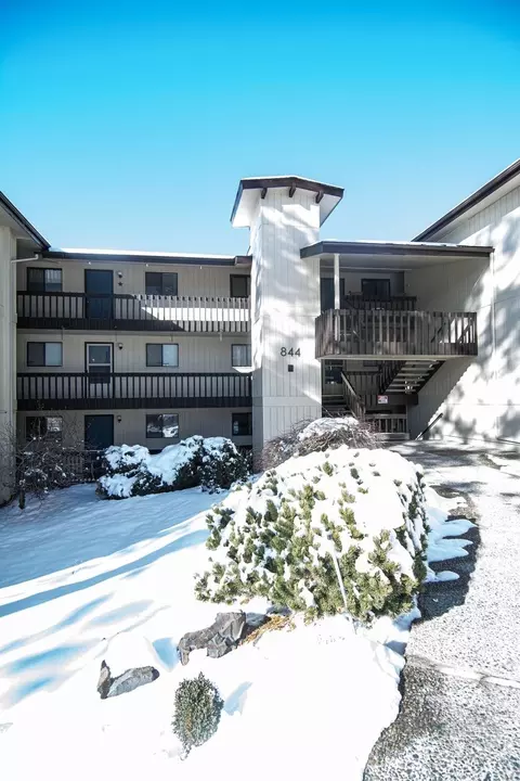 844 W Cliff Dr #104, Spokane, WA 99204
