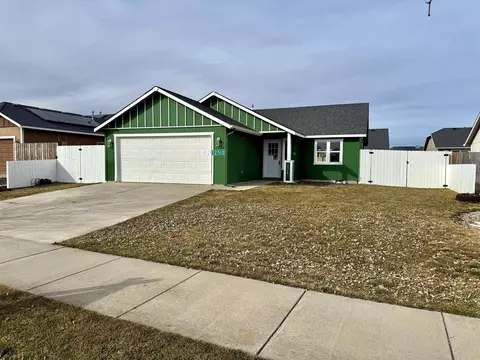 12512 W 4th Ave, Airway Heights, WA 99001