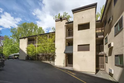 707 W 6th Ave # 35, Spokane, WA 99204