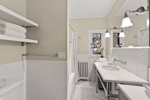 Bath - 749 E 23rd Ave, Spokane, WA 99203 photo 4 of 7