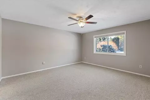 5722 E 15th Ave, Spokane Valley, WA 99212 photo 9