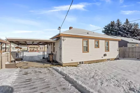 Exterior - 1108 E Longfellow Ave, Spokane, WA 99207 photo 3 of 4