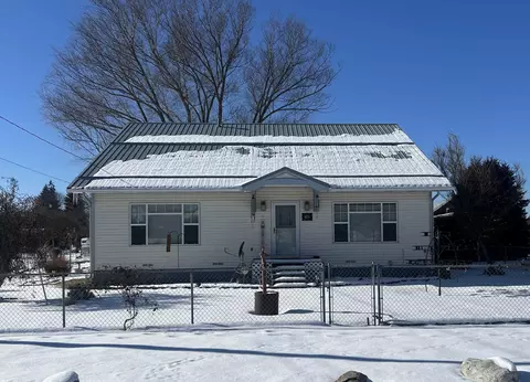 401 N Greenacres Rd, Greenacres, WA 99016