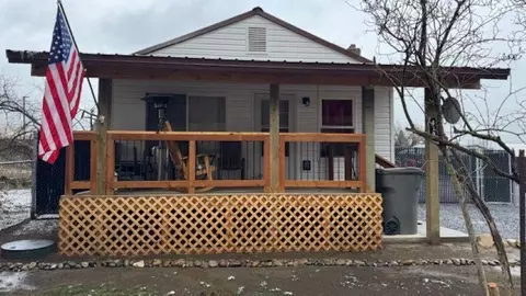 410 South Ave, Northport, WA 99157