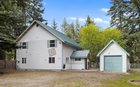 1761 Tree Farm Rd, Easton, WA 98925