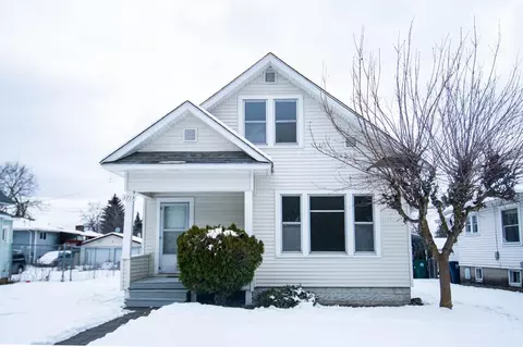 1713 W Cleveland Ave, Spokane, WA 99205