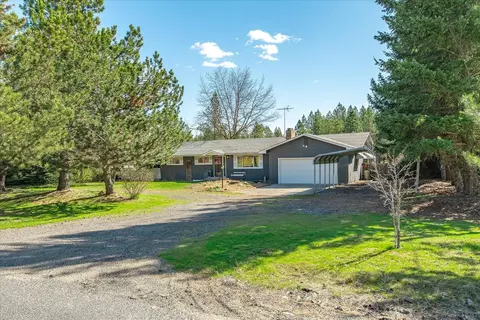 28026 N Bruce Rd, Chattaroy, WA 99003