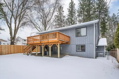 Exterior - 4235 E 11th Ave, Spokane, WA 99202 photo 11 of 13