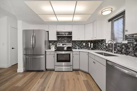 Kitchen - 4235 E 11th Ave, Spokane, WA 99202 photo 5 of 6