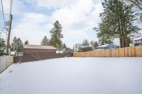 Exterior - 4235 E 11th Ave, Spokane, WA 99202 photo 12 of 13
