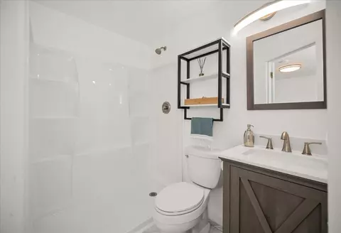 Bath - 4235 E 11th Ave, Spokane, WA 99202 photo 3 of 4