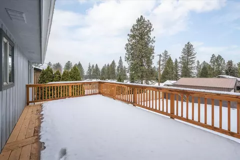 Exterior - 4235 E 11th Ave, Spokane, WA 99202 photo 6 of 13