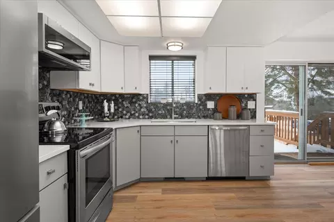 Kitchen - 4235 E 11th Ave, Spokane, WA 99202 photo 6 of 6