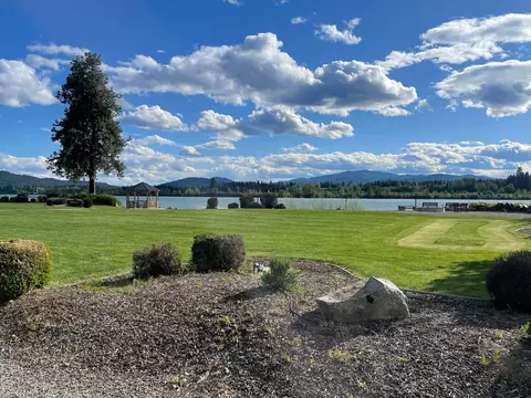 278 Tall Pines Apt 5 Rd, Usk, WA 99180