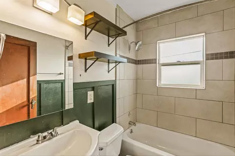 Bath - 904 E Heroy Ave, Spokane, WA 99207 photo 1 of 1