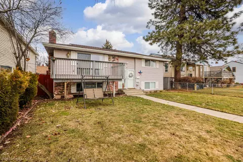 904 W Glass Ave, Spokane, WA 99205