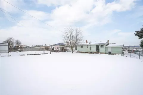 Exterior - 3903 E Upriver Dr, Spokane, WA 99217 photo 4 of 6