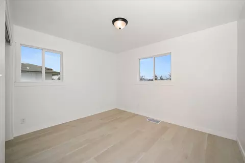 Bedroom - 3903 E Upriver Dr, Spokane, WA 99217 photo 2 of 4