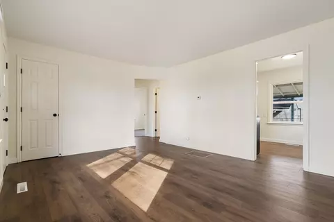 817 E Rowan Ave, Spokane, WA 99207 photo 5