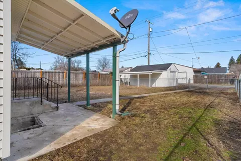 817 E Rowan Ave, Spokane, WA 99207 photo 19