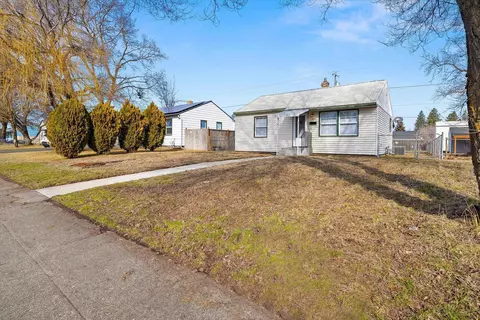 817 E Rowan Ave, Spokane, WA 99207 photo 25