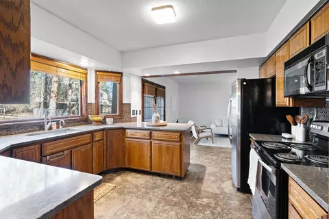 807 E Glencrest Dr, Spokane, WA 99208 photo 14