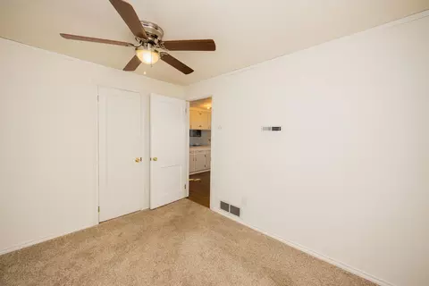Bedroom - 6916 E 2nd Ave, Spokane Valley, WA 99212 photo 4 of 4