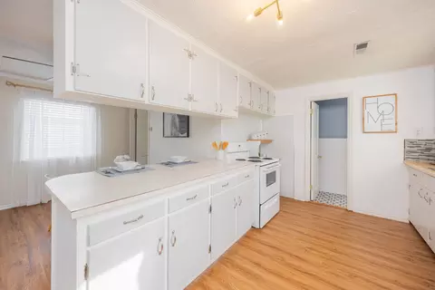 Kitchen - 6916 E 2nd Ave, Spokane Valley, WA 99212 photo 1 of 5