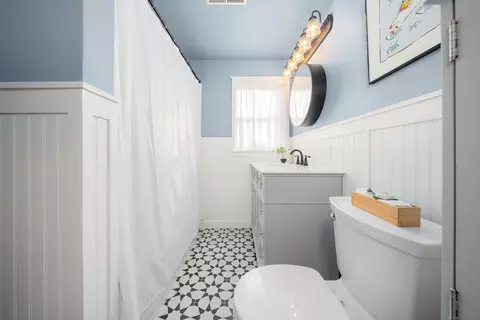 Bath - 6916 E 2nd Ave, Spokane Valley, WA 99212 photo 1 of 3